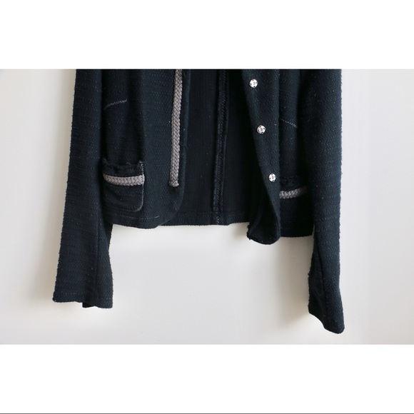 Classic Jacket - Picture 3 of 4